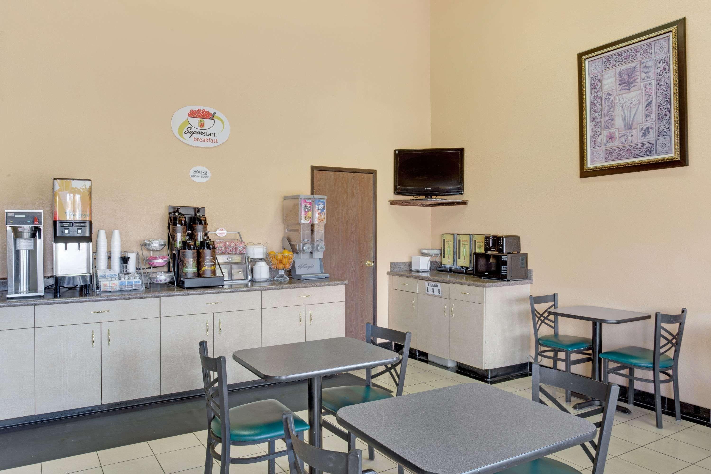 Super 8 By Wyndham Tucson Downtown Convention Center Hotel Bagian luar foto