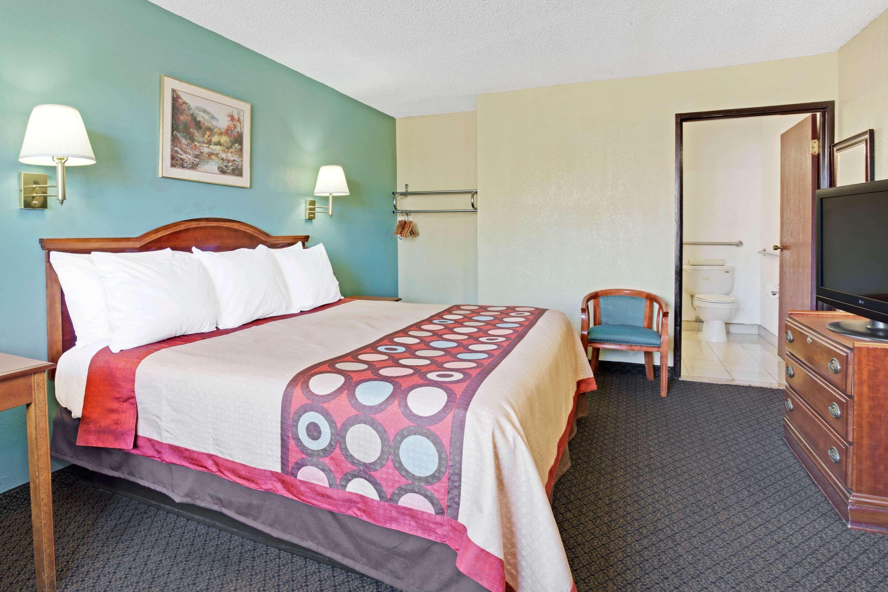 Super 8 By Wyndham Tucson Downtown Convention Center Hotel Bagian luar foto