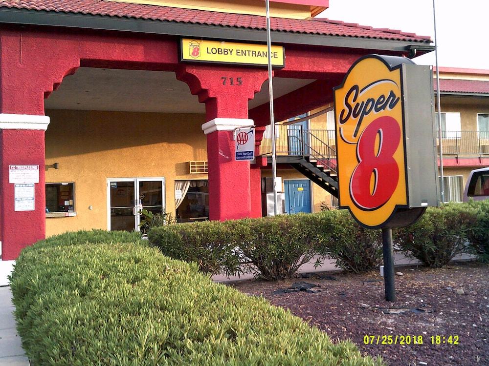 Super 8 By Wyndham Tucson Downtown Convention Center Hotel Bagian luar foto